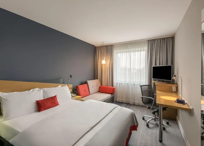 Holiday Inn Express Cologne Mülheim, an IHG Hotel